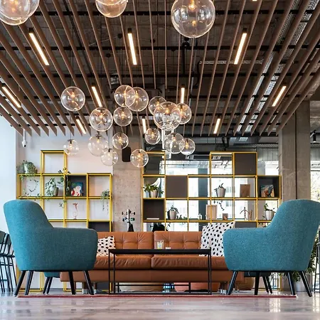 Campus 90 - Free Parking 4* וארנה