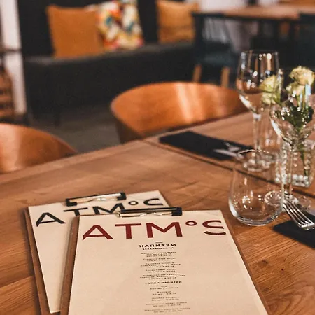 Campus 90 - Free Parking מלון וארנה