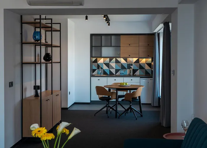 Hotel Campus 90 - Free Parking 4*